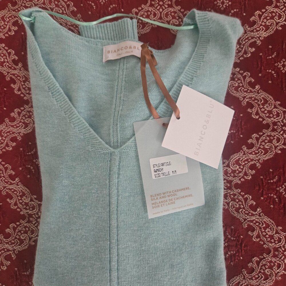 NWT Bianco & Blu sweater